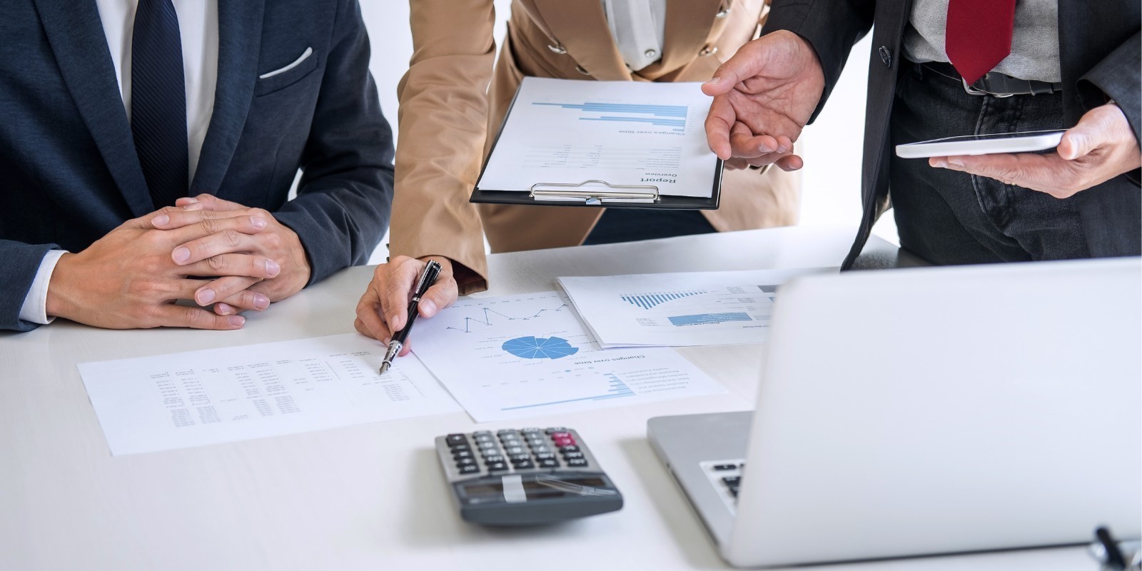 ¿Quién paga la comisión?